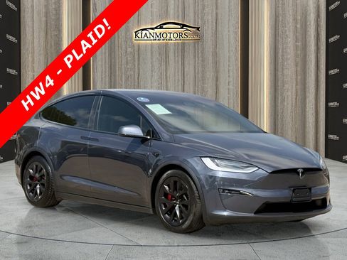 Used 2023 Tesla Model X Plaid image 1