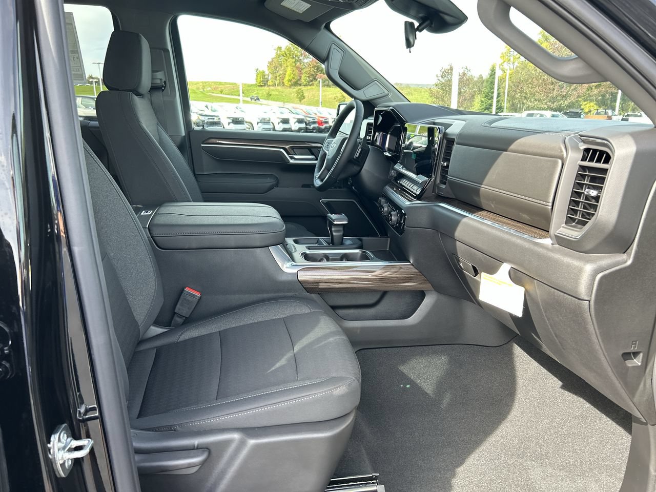 New 2026 Chevrolet Silverado 1500 RST AWD/4WD image 15