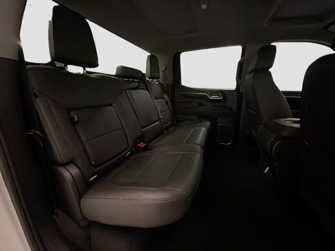 Used 2023 GMC Sierra 1500 SLT AWD/4WD image 40