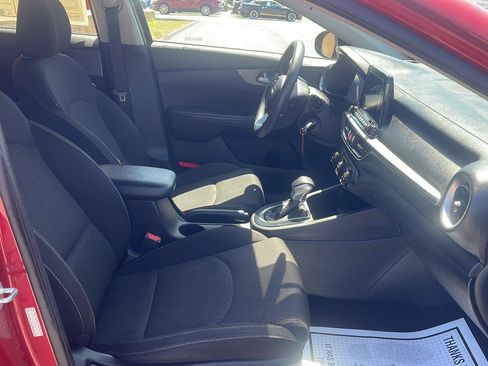 Used 2020 Kia Forte LXS FWD image 13