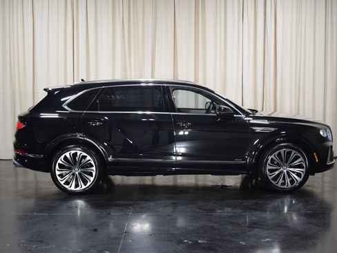 New 2024 Bentley Bentayga Extended Wheelbase image 5