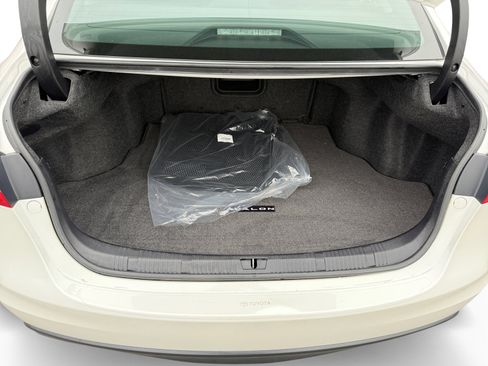 Used 2015 Toyota Avalon Limited image 17