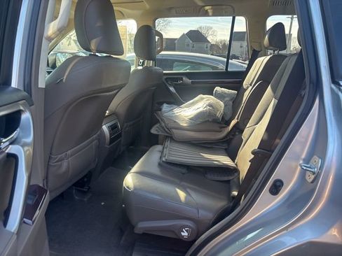 Used 2019 Lexus GX 460 image 7