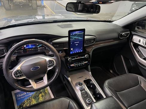 Certified 2022 Ford Explorer Limited w/ Limited Technology Package AWD/4WD image 14