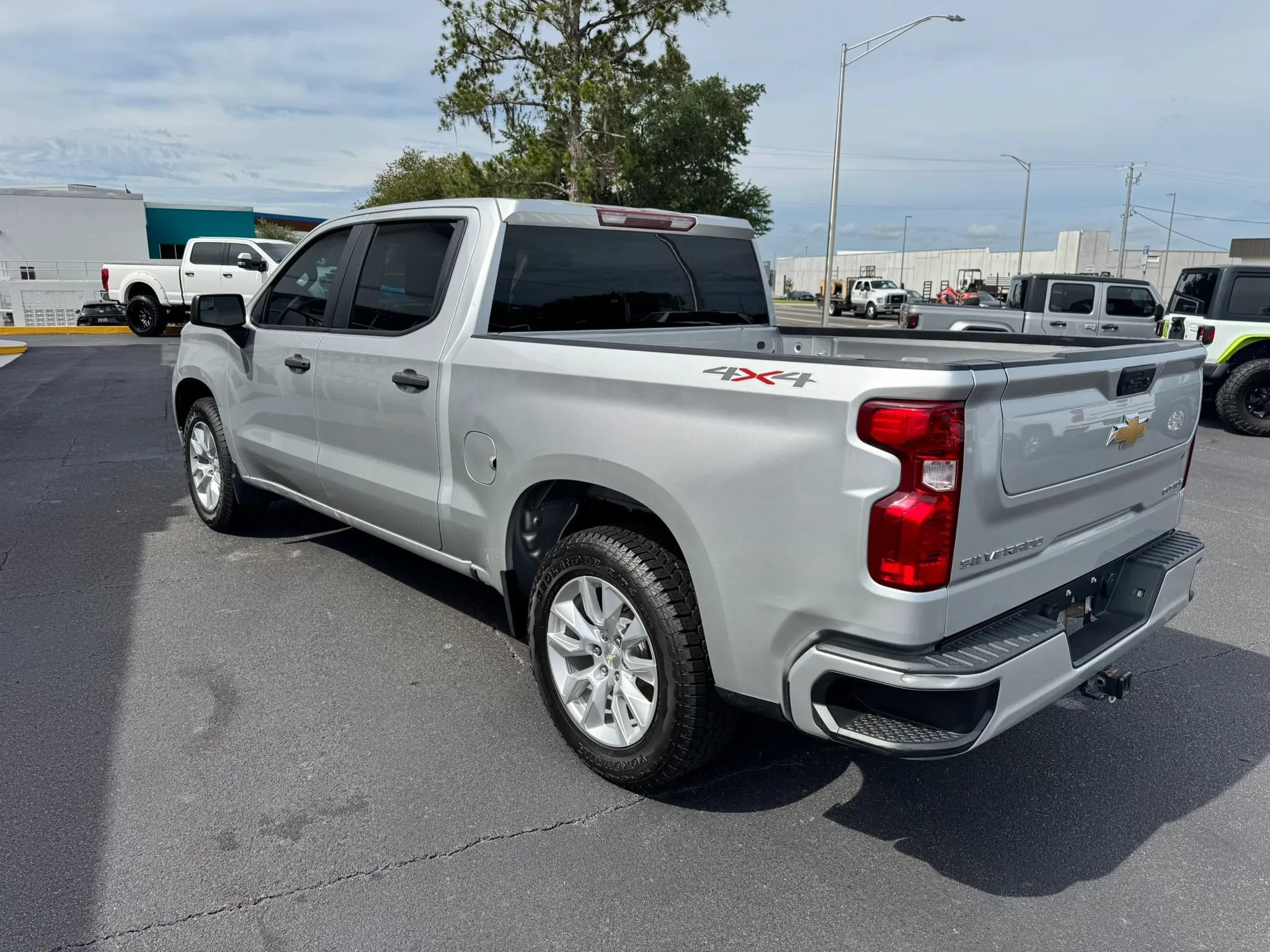 Used 2022 Chevrolet Silverado 1500 Custom AWD/4WD image 4