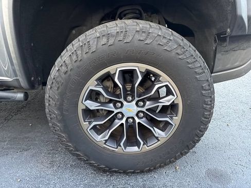 Used 2018 Chevrolet Colorado ZR2 AWD/4WD image 2