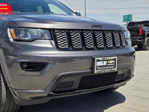 Used 2017 Jeep Grand Cherokee Altitude RWD image 8