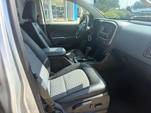 Used 2019 Chevrolet Colorado Z71 RWD image 16