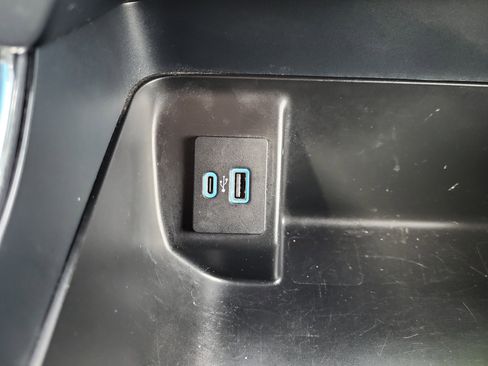 Used 2024 Ford F150 XLT w/ Mobile Office Package image 29