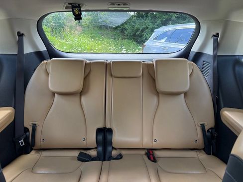 Certified 2024 Kia Carnival LX FWD image 53