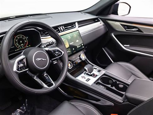 New 2025 Jaguar F-PACE R-Dynamic S AWD/4WD image 17