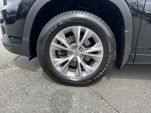 Used 2015 Toyota Highlander XLE AWD/4WD image 16