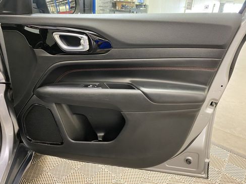 Used 2023 Jeep Compass Trailhawk image 19