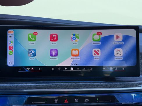 Used 2023 BMW 740i image 11