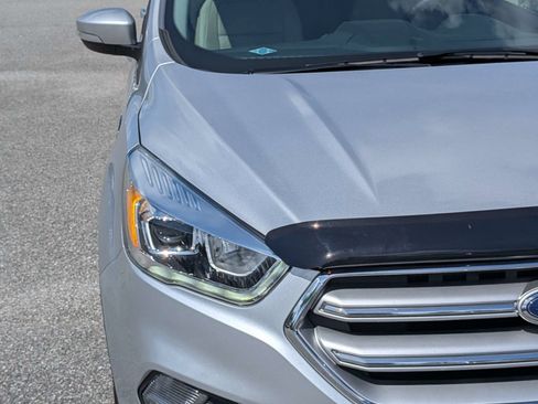 Used 2017 Ford Escape Titanium FWD image 10