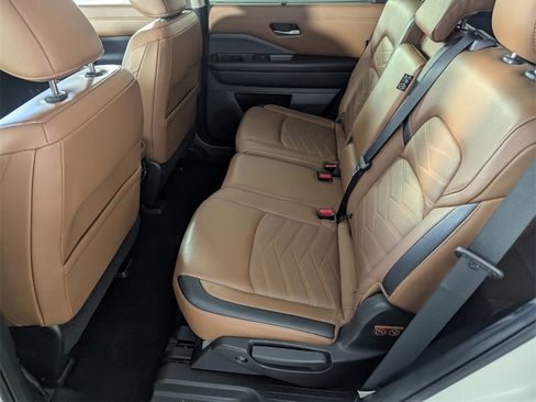 Used 2022 Nissan Pathfinder Platinum w/ Cargo Package image 15