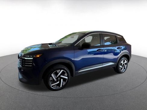 Used 2026 Nissan Kicks SV w/ Cold Weather Package FWD image 7