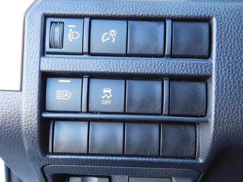 Used 2024 Toyota Tacoma TRD Off-Road AWD/4WD image 24