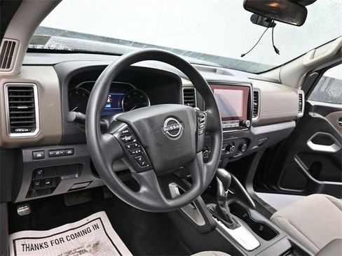 Used 2022 Nissan Frontier SV w/ Technology Package image 12