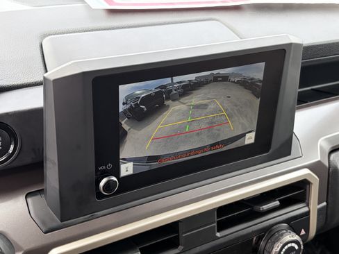 Certified 2024 Toyota Tacoma SR5 AWD/4WD image 24