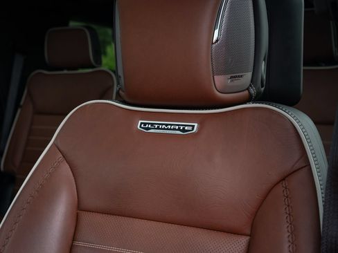 Used 2024 GMC Yukon Denali Ultimate AWD/4WD image 28