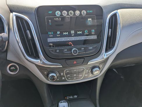 Used 2018 Chevrolet Equinox Premier image 15