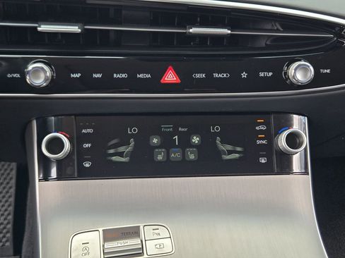 New 2026 Genesis GV70 2.5T Select image 11