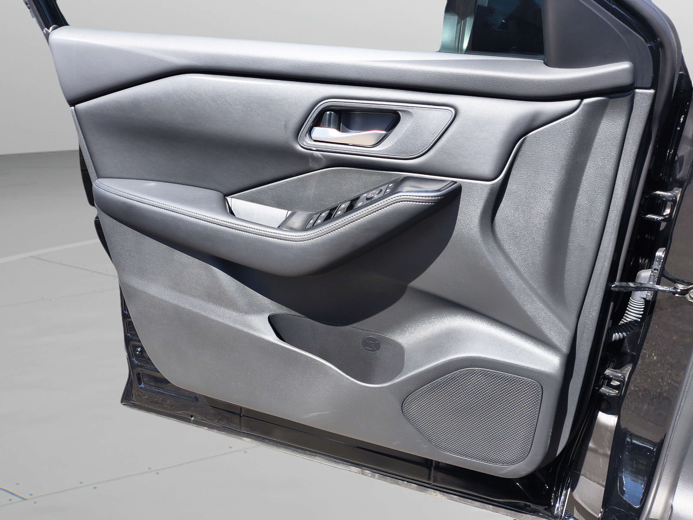 Certified 2026 Nissan Rogue SV w/ Cold Weather Package FWD image 26