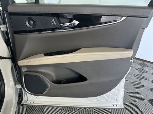 Used 2022 Lincoln Nautilus Reserve w/ Equipment Group 201A image 36