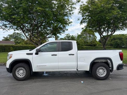 Used 2019 GMC Sierra 1500 4x4 Double Cab w/ Convenience Package image 3