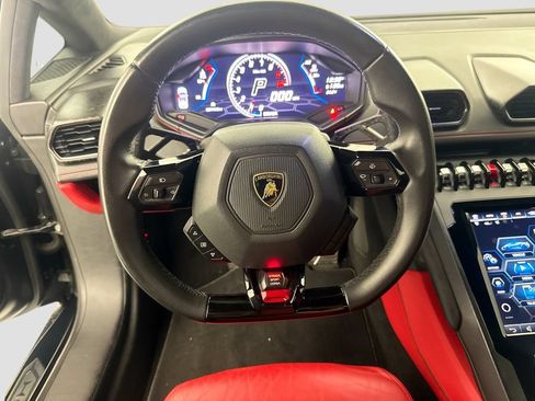 Used 2021 Lamborghini Huracan EVO RWD image 11