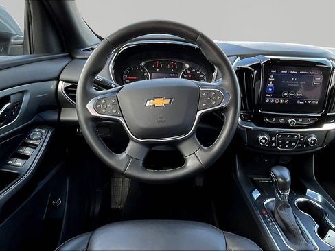 Used 2023 Chevrolet Traverse LT FWD image 8