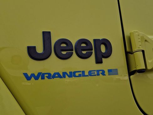 Certified 2023 Jeep Wrangler Unlimited Rubicon 4xe w/ Cold Weather Group AWD/4WD image 29