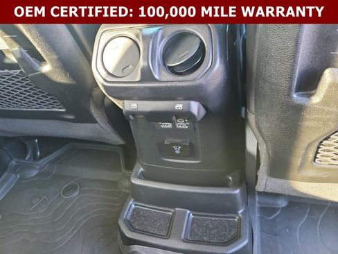 Certified 2021 Jeep Wrangler Unlimited Rubicon AWD/4WD image 17