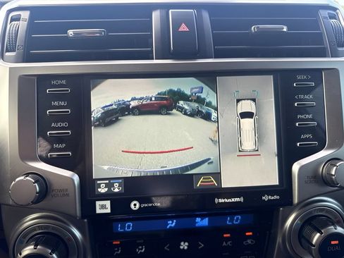 Used 2024 Toyota 4Runner Limited AWD/4WD image 18