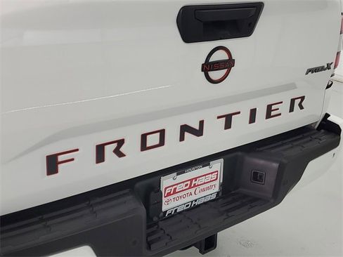 Used 2023 Nissan Frontier Pro-X w/ Pro-X Premium Package image 8