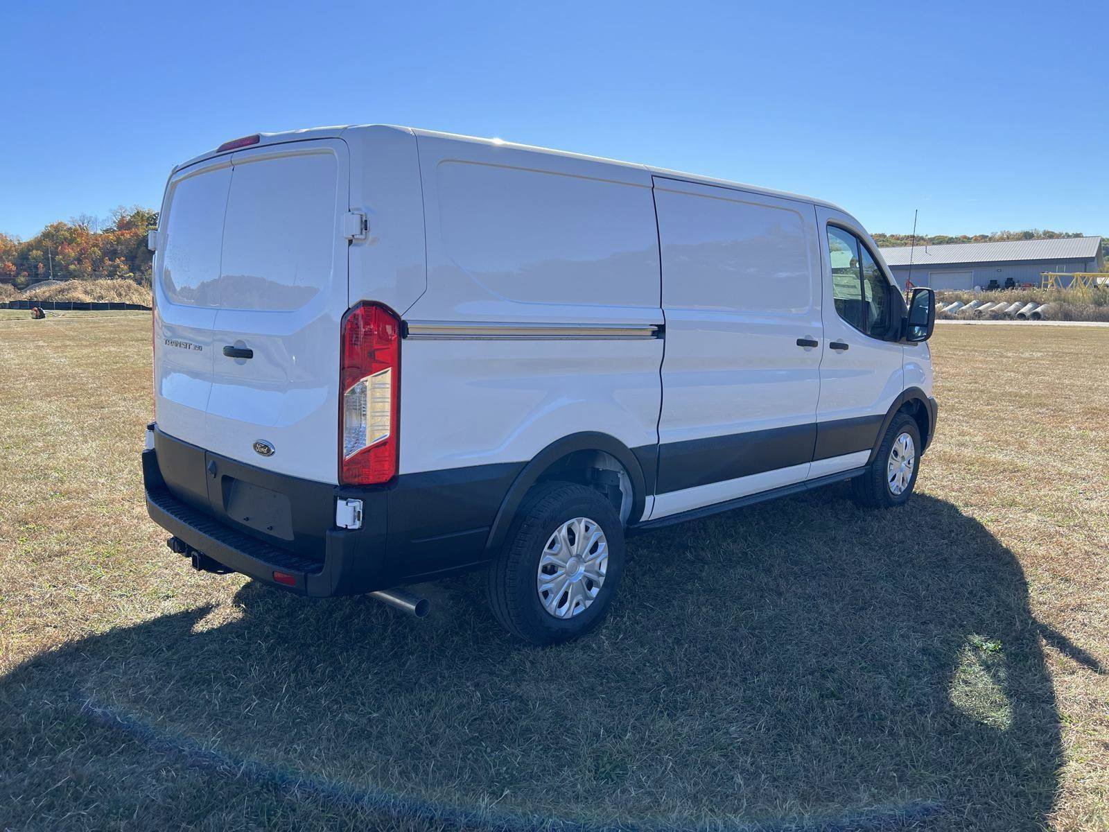 Used 2024 Ford Transit 350 Low Roof w/ Exterior Upgrade Package RWD image 6