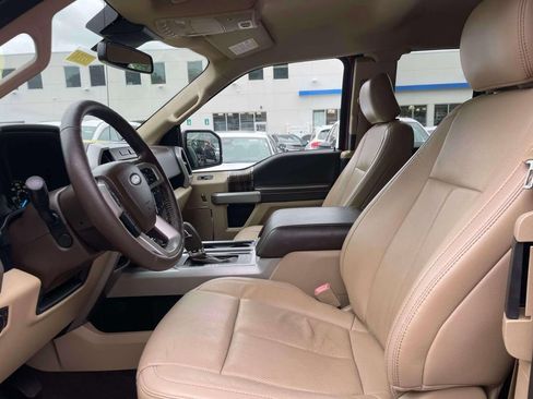Used 2018 Ford F150 Lariat w/ Equipment Group 502A Luxury AWD/4WD image 12