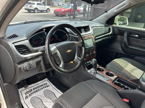 Used 2013 Chevrolet Traverse LT w/ All-Star Edition FWD image 12
