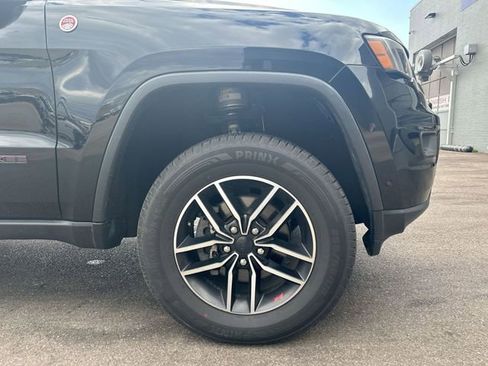 Used 2020 Jeep Grand Cherokee Trailhawk AWD/4WD image 12