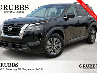 Used 2024 Nissan Pathfinder SV