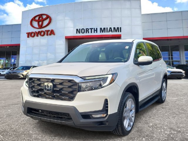 Used 2024 Honda Passport EX-L image 2