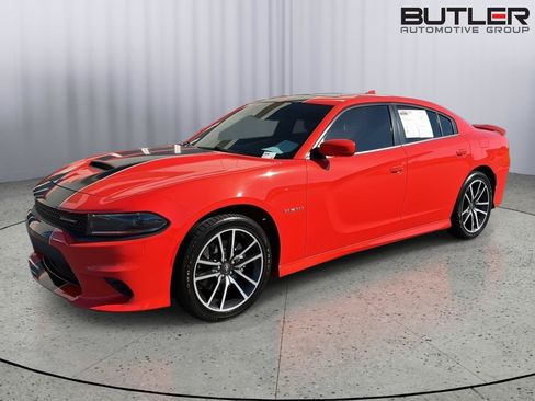 Used 2022 Dodge Charger R/T w/ Plus Group RWD image 2