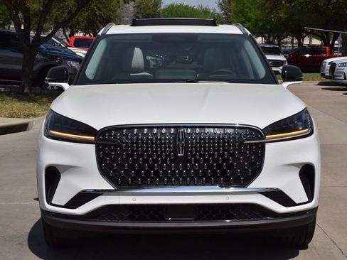 New 2026 Lincoln Aviator Reserve image 9