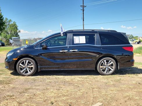 Certified 2024 Honda Odyssey Touring image 2
