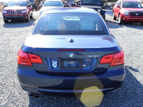 Used 2013 BMW 328i Convertible image 16