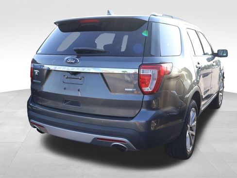 Used 2017 Ford Explorer Limited w/ Equipment Group 301A AWD/4WD image 15