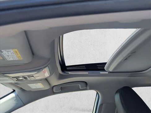 Used 2019 Toyota RAV4 Limited w/ Carpet Mat Package AWD/4WD image 16