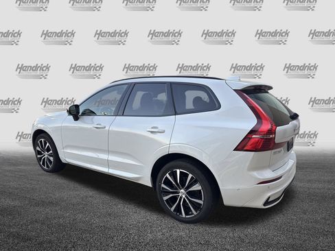 Used 2025 Volvo XC60 B5 Plus image 8