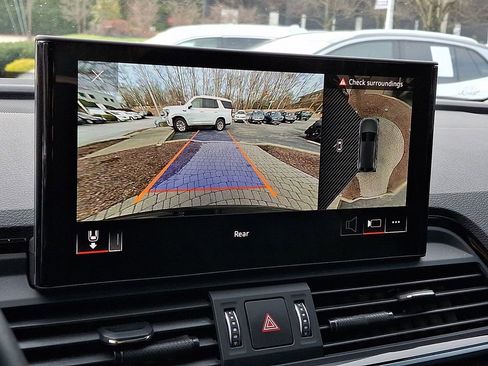 Used 2023 Audi Q5 e Premium Plus w/ Premium Plus Package image 21